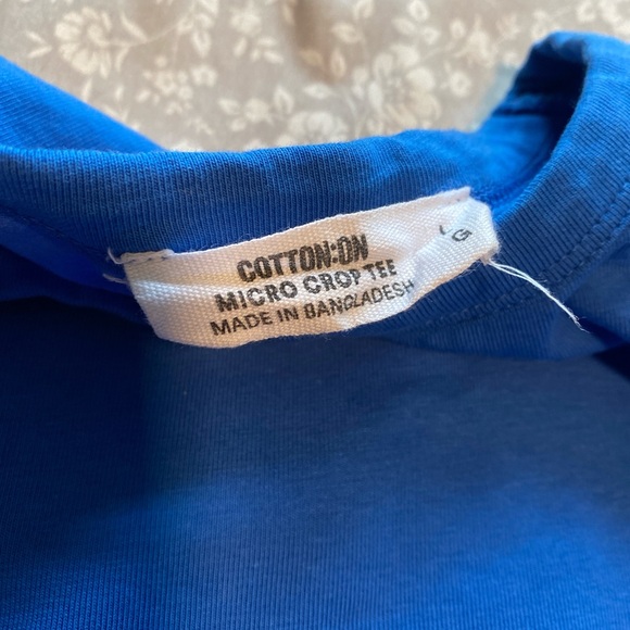 Blue cotton-on crop top size L. - Picture 3 of 3